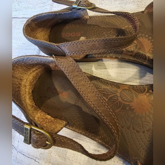 BOGS Size 8.5 Nashville Peep Toe Sandals Soft Leather with Ankle Strap Brown - Picture 3 of 7